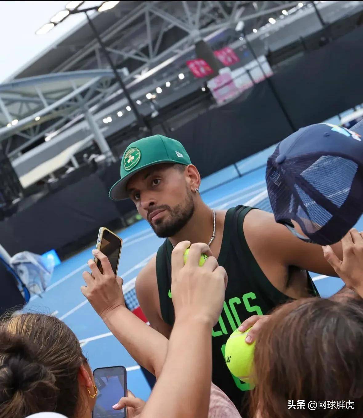 日本网球队逆转澳大利亚网球队，克耶高斯高光表现的简单介绍