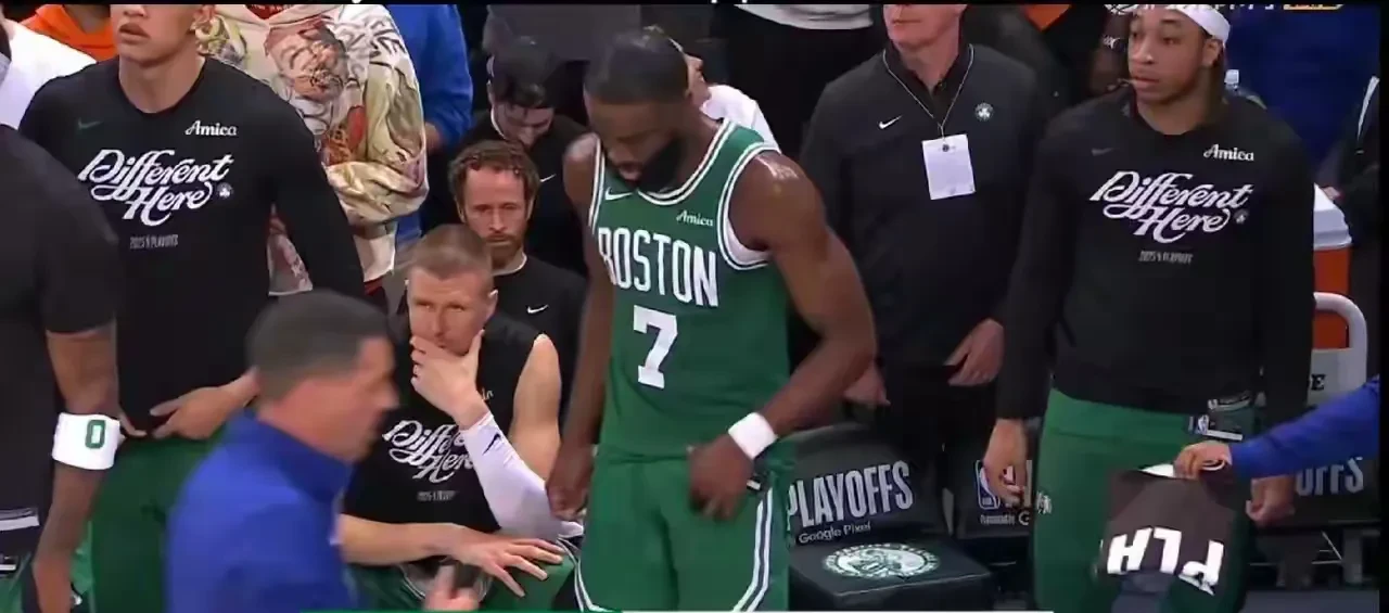 波兰男篮完胜加拿大男篮，杰伦·布朗完成帽子戏法