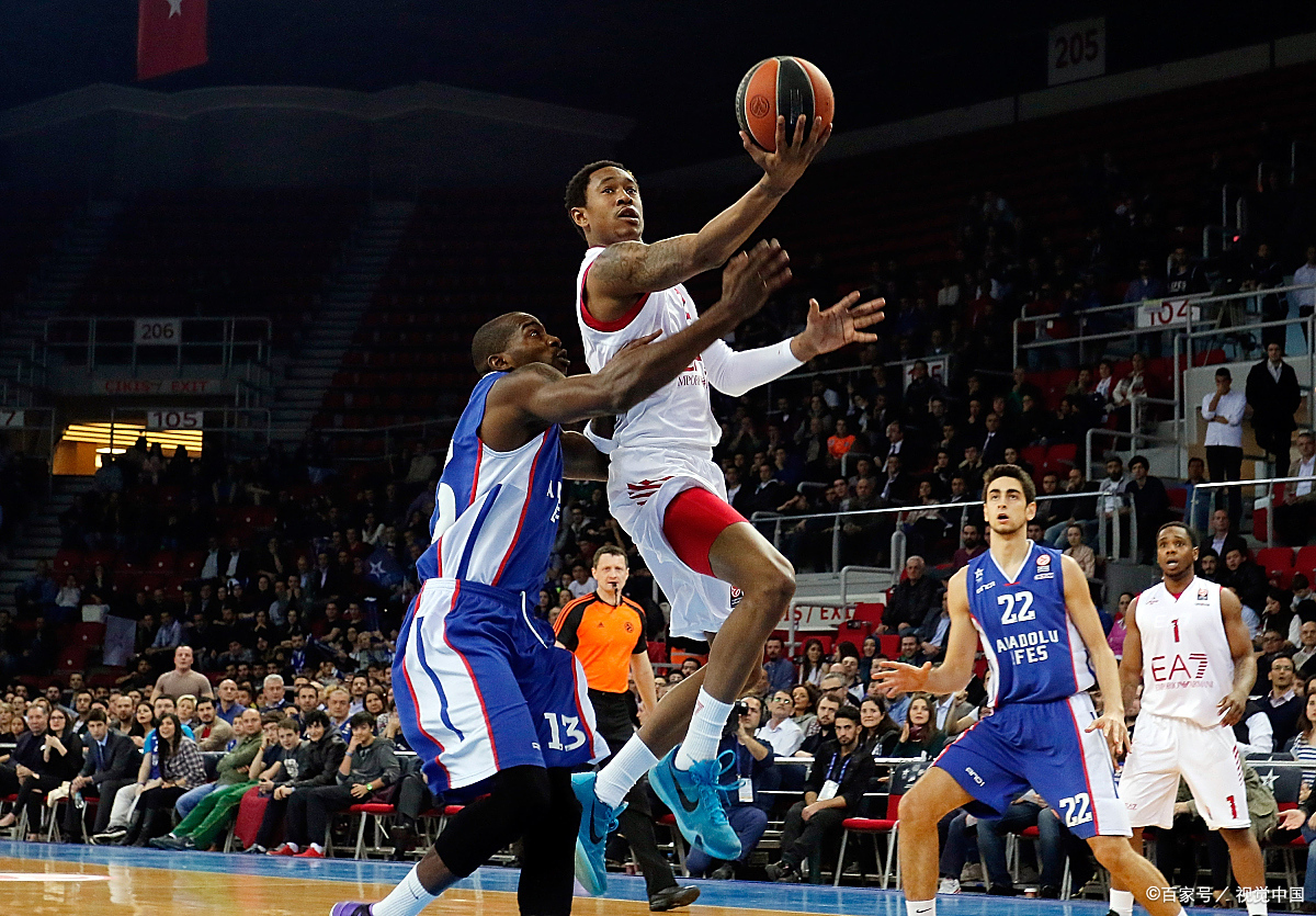 土耳其男篮完胜意大利男篮，浓眉三分雨点燃全场