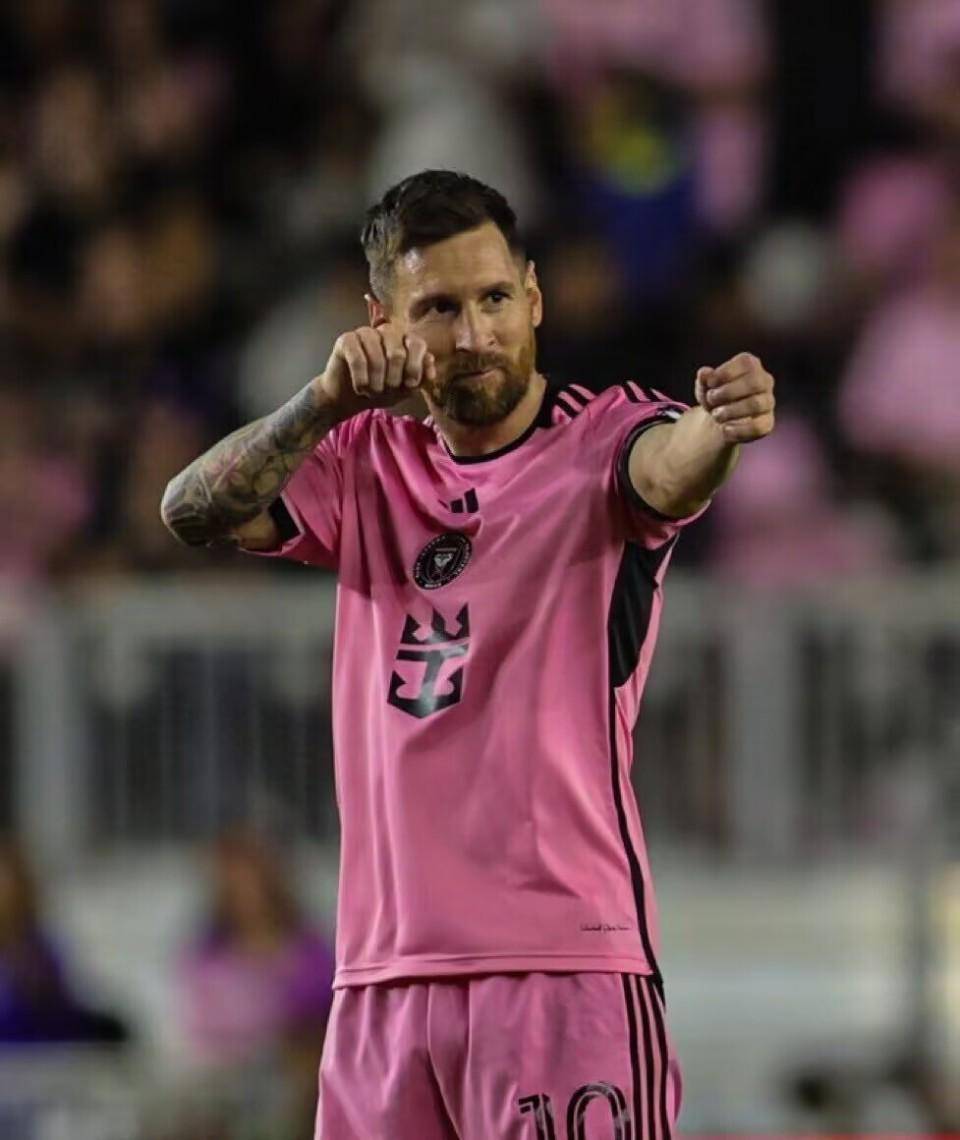 包含日本血洗德国，梅西完成帽子戏法的词条