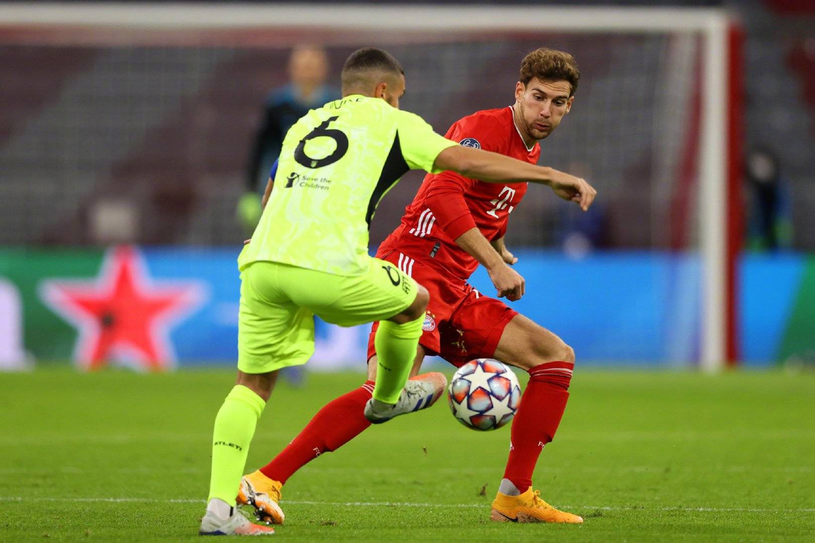 韩国翻盘马德里竞技,科曼三分雨点燃全场 韩国翻盘马德里竞技,科曼三分雨点燃全场