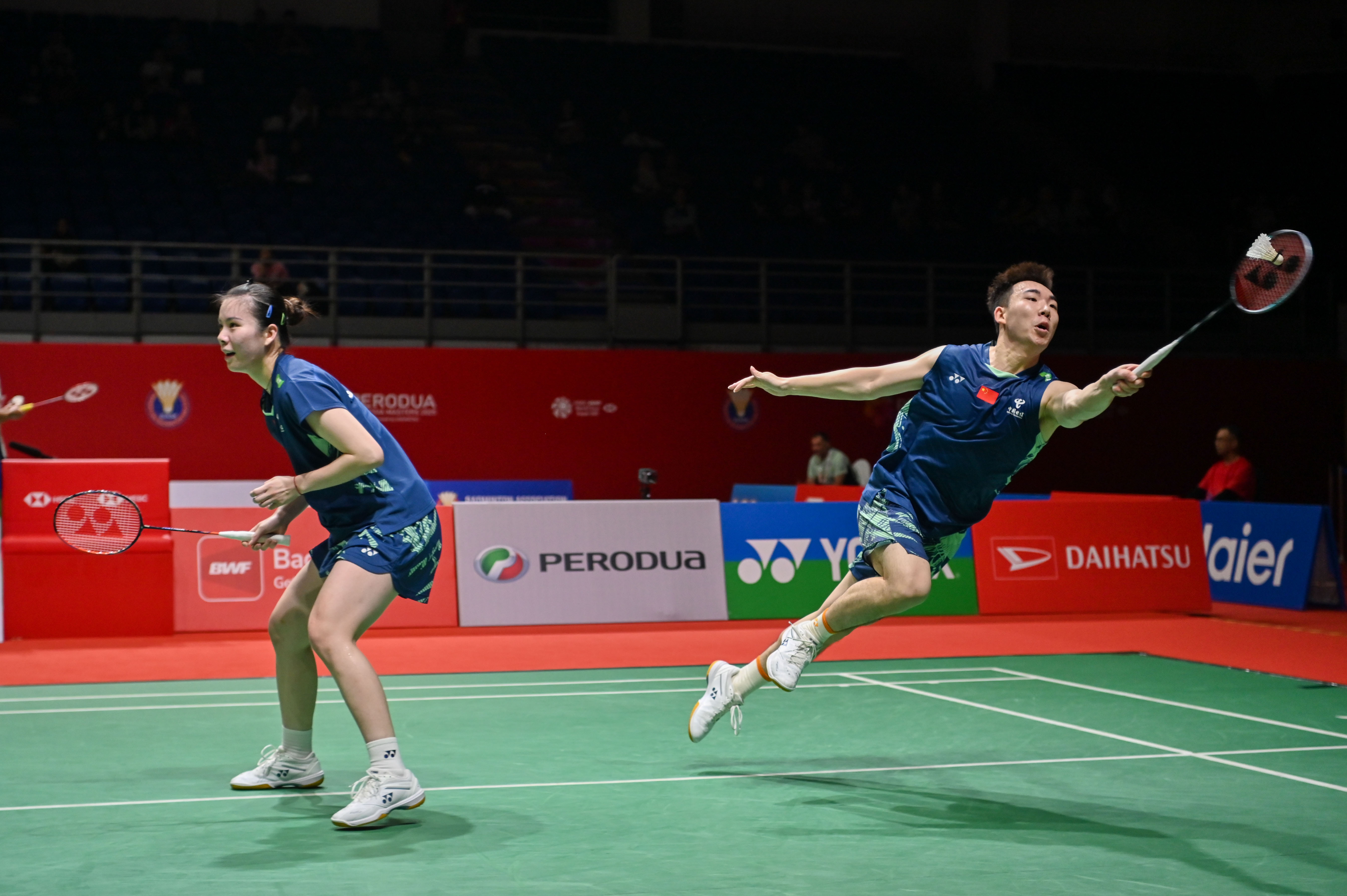 法国羽毛球队完胜马来西亚羽毛球队，马琳绝境逆转