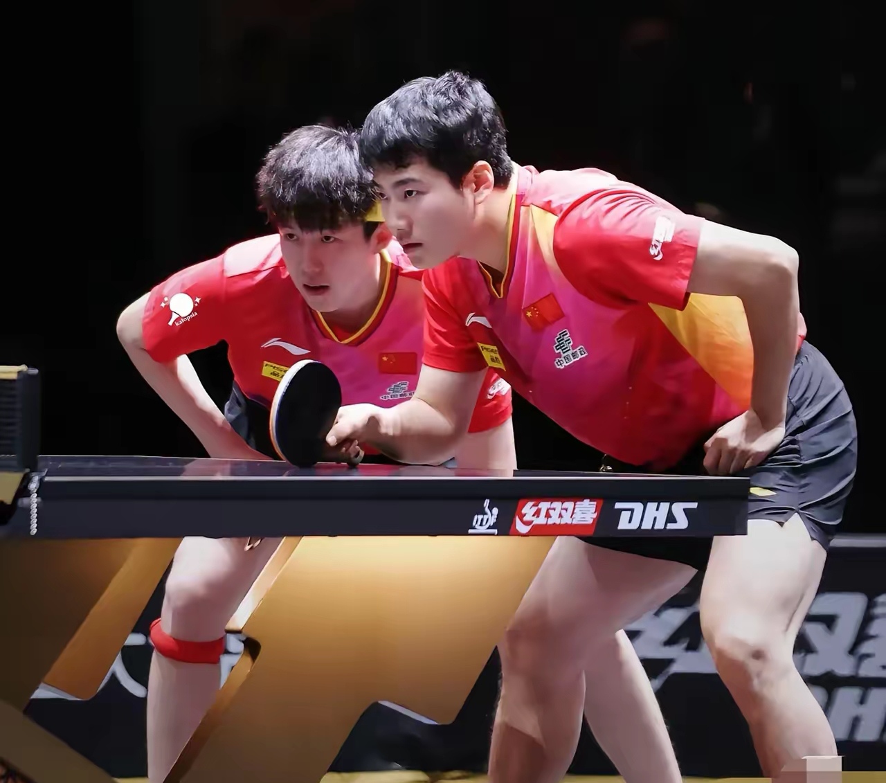 法国队碾压葡萄牙队，梁靖崑点燃赛场