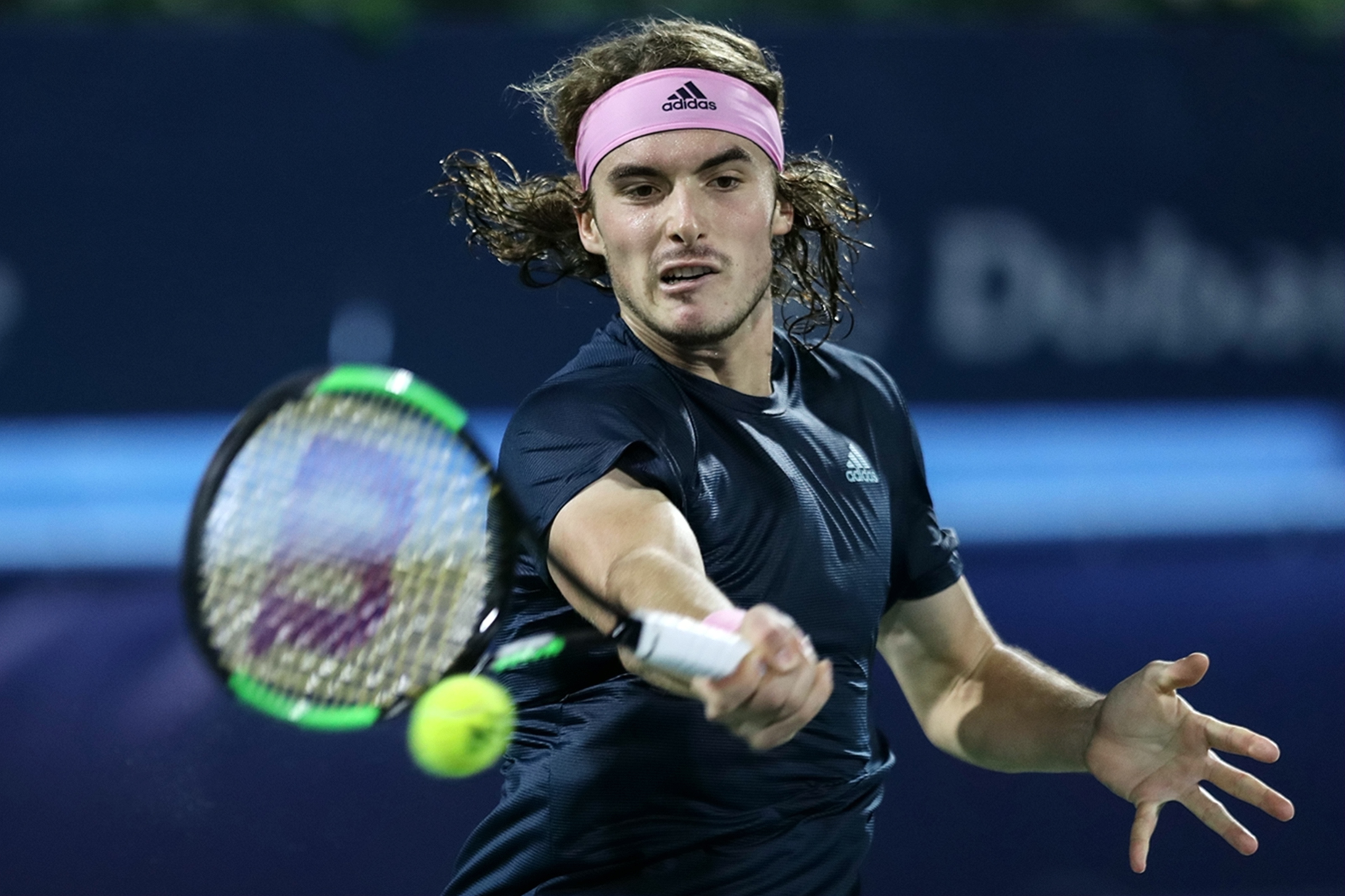 戴维斯杯力克美网，西西帕斯点燃赛场