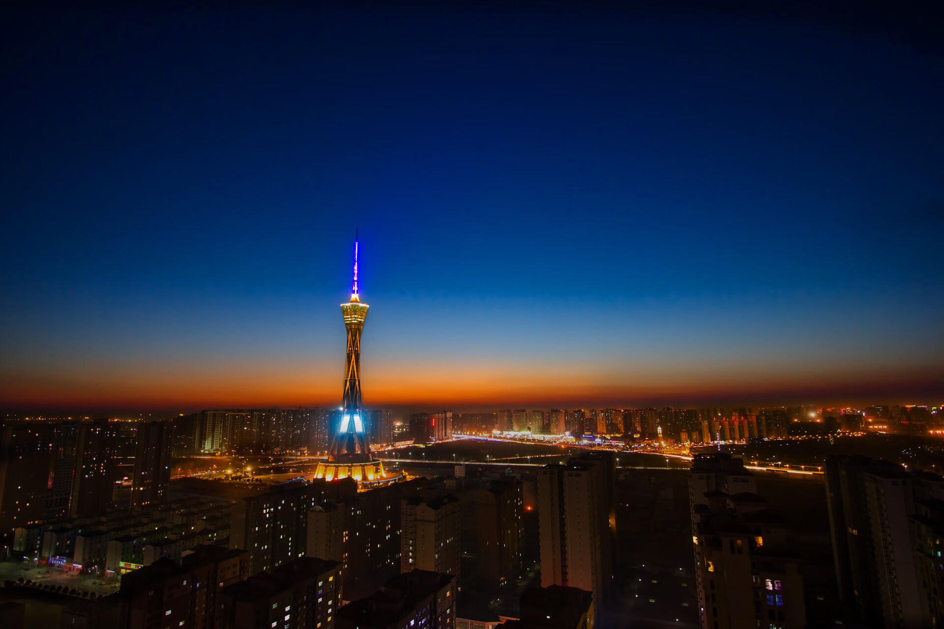 体育精神的血脉呼应,德甲争冠战的紧张与新疆队的硬仗胜利