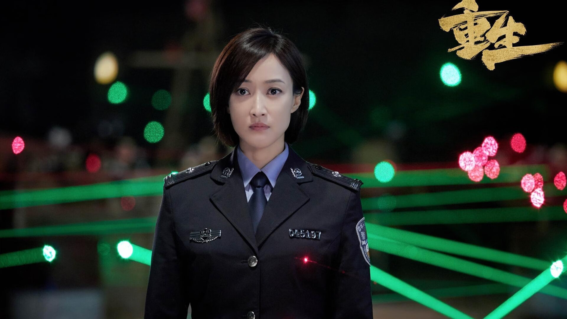 王的加冕，世界之巅的对决，那个沉默的男人在聚光灯下起舞