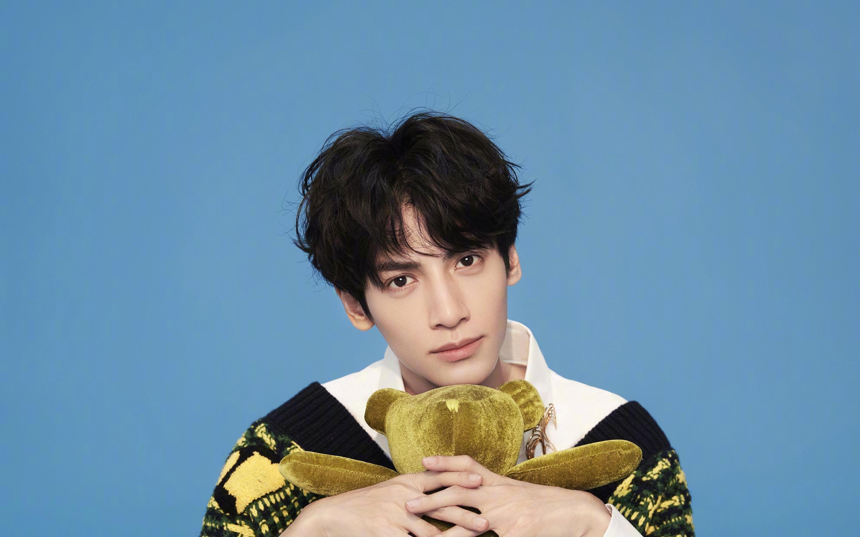 双线并进,奥运周期关键战与绿茵突围战的竞技共鸣