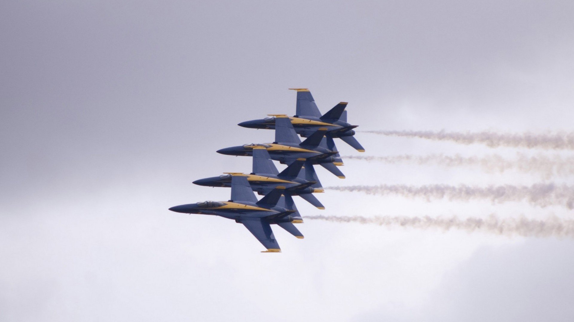 极速街道，攻防弯道，当引擎咆哮遇见战术破局